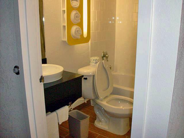 モーテル 6 マイアミ ドラール 部屋 写真
